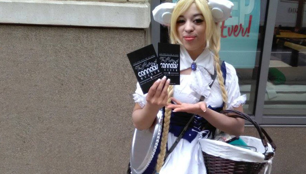 Работник музея