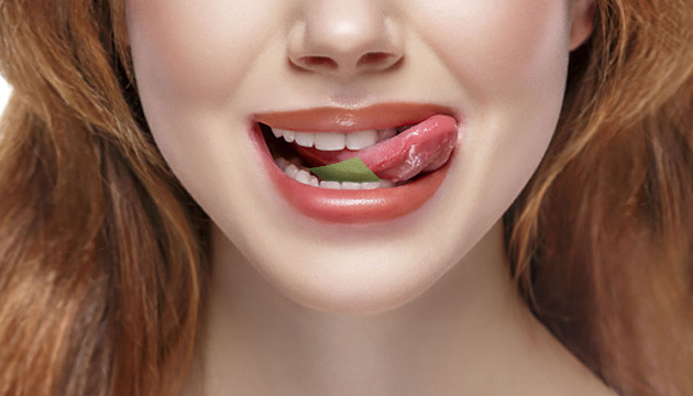 Положить пастилку под язык