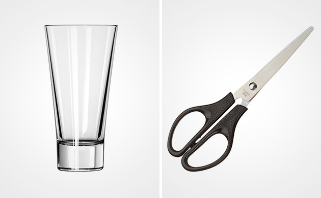 Измельчение шишек ножницами